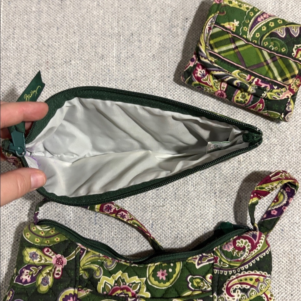 Vera Bradley Green Paisley Quilted Bag Set - Picture 5 of 6